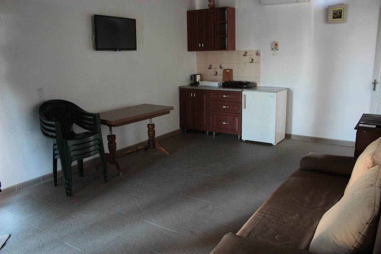 Akvitaniya Mini-Hotel Затока Екстериор снимка