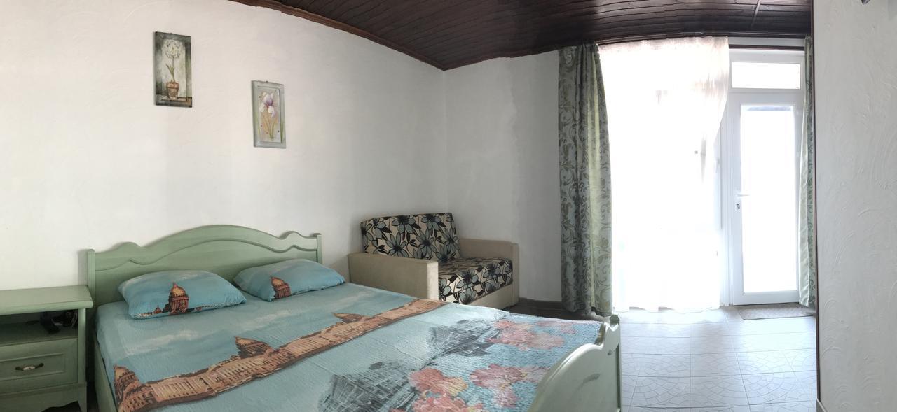 Akvitaniya Mini-Hotel Затока Екстериор снимка
